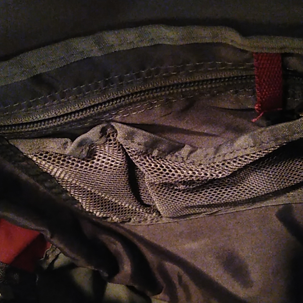 Backpack - Picture 3 of 4